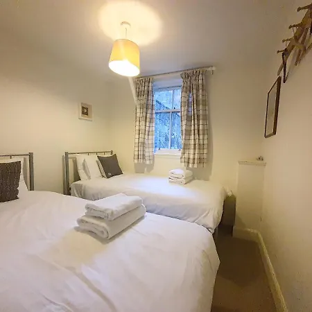 Edinburgh 2-Bedroom Cottage With Parking - Ground Floor Exterior photo