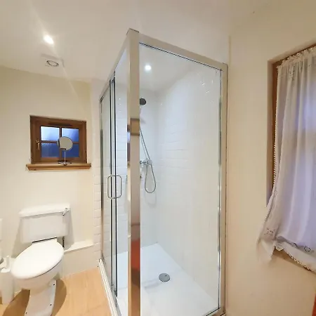 Edinburgh 2-Bedroom Cottage With Parking - Ground Floor Exterior photo