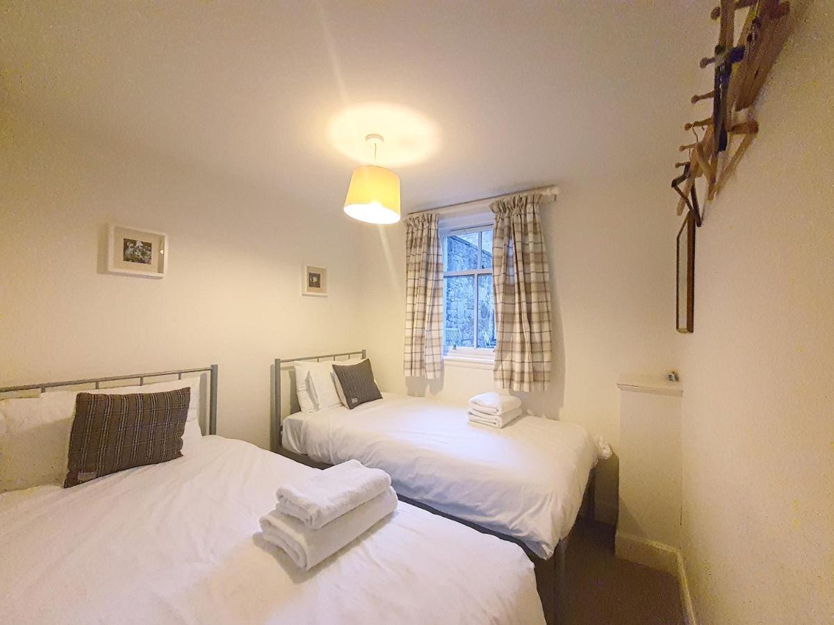 2-bedroom With Parking - Ground Floor Apartamento